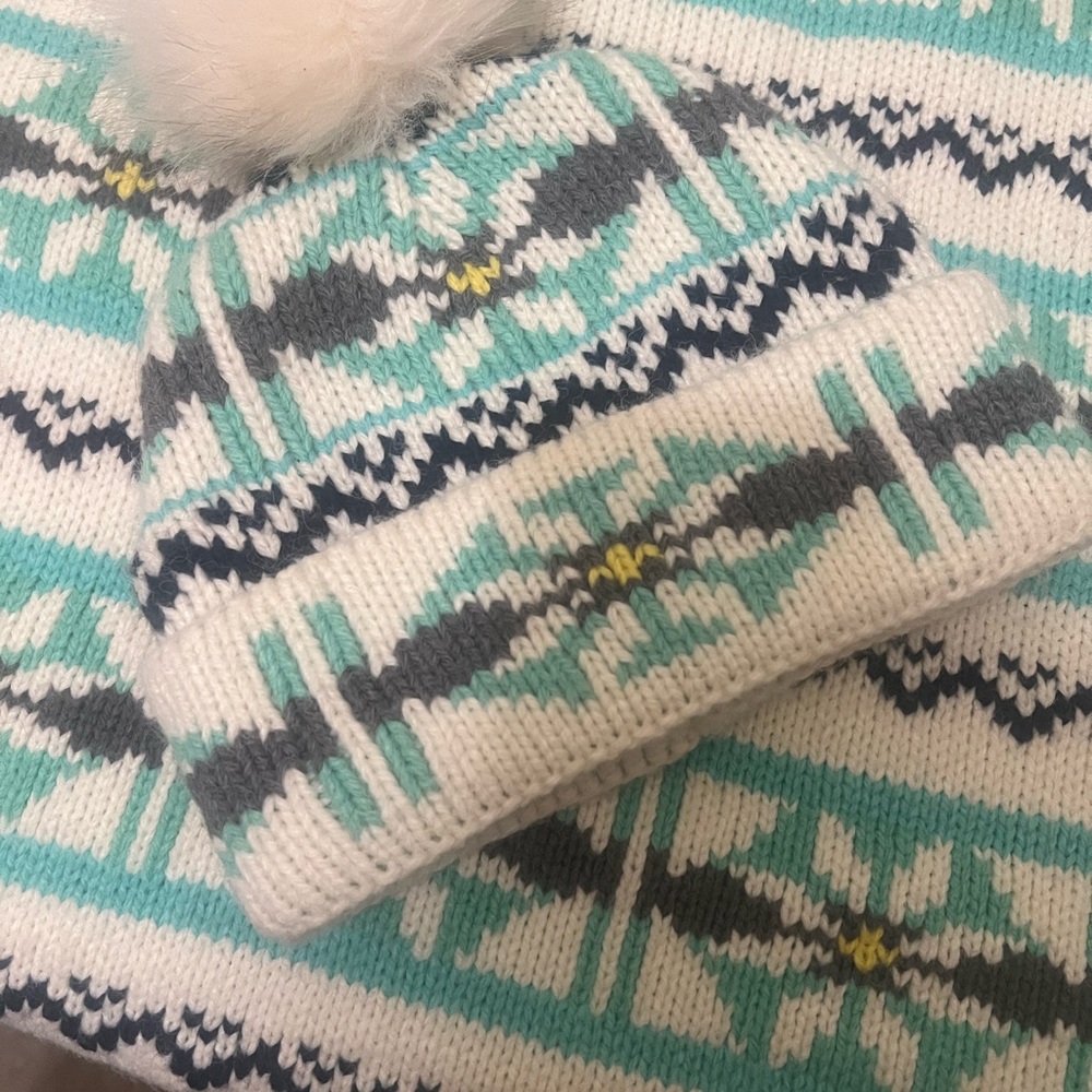 American Eagle Sweater and Hat set